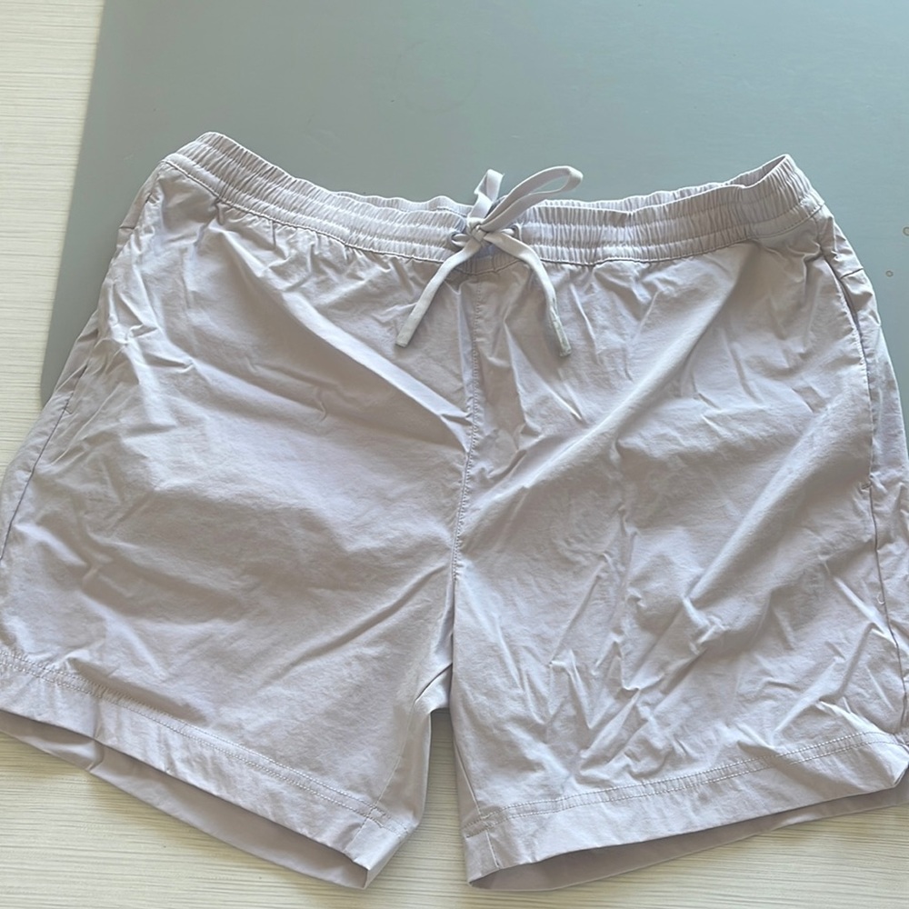 Cuts shorts